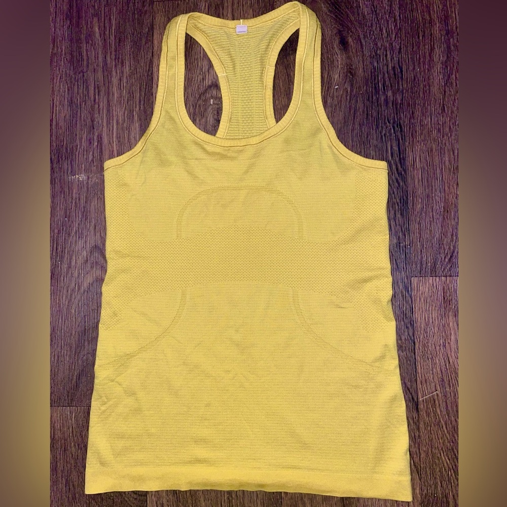 Lululemon women's size 6 yellow pair Swifty tech 2.0 seamless tank top